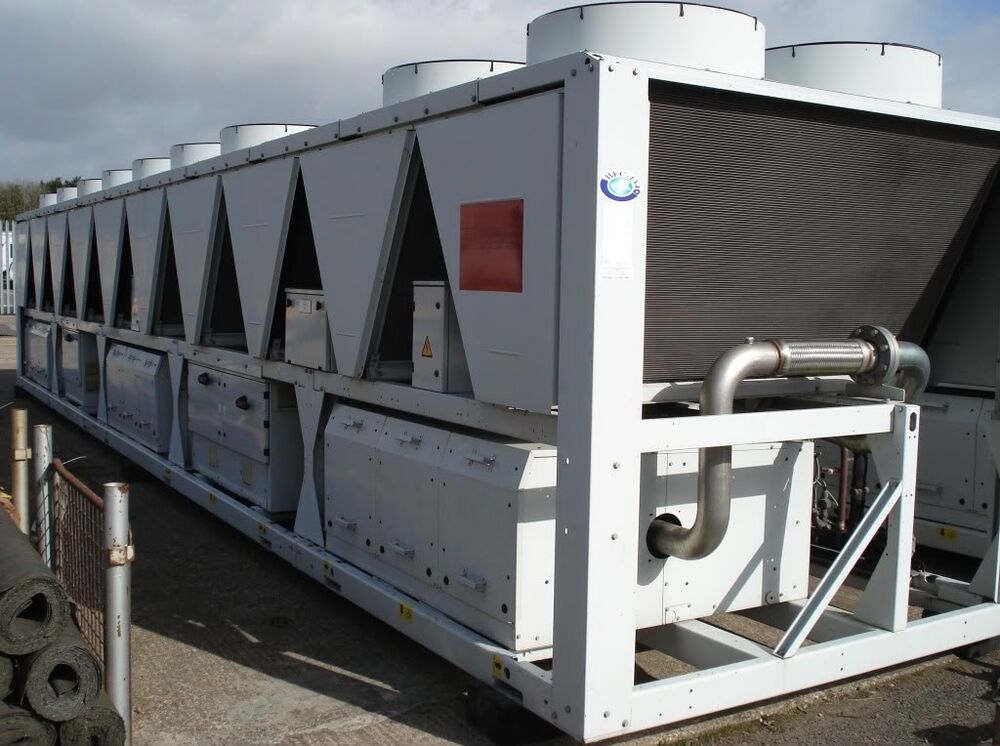 Air-cooled chiller unit